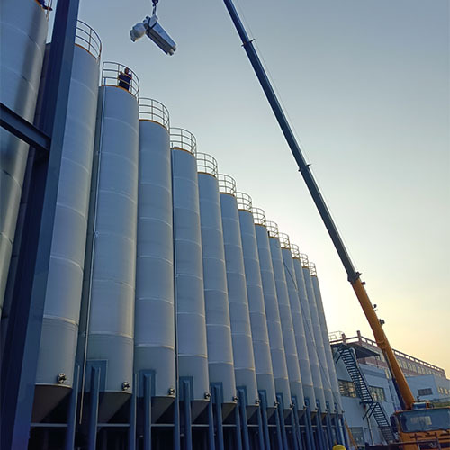 Silo de almacenamiento de acero inoxidable con sistema de pesaje
