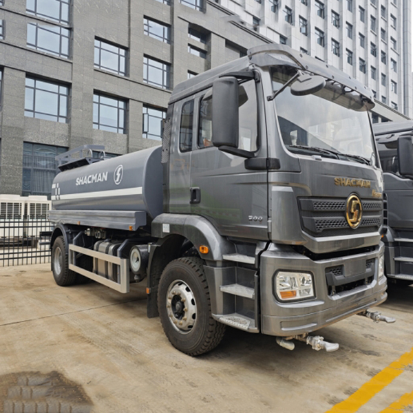 Shacman H3000 18cbm Water Sprinkler Truck for Efficient Cleaning
