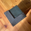 Einfacher quadratischer Glasgrau Beton Couchtisch