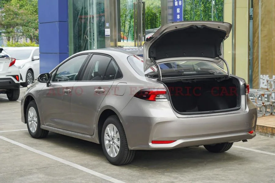 Chinese Corolla Sedan City Use Long Range Gasoline Car Notchback Automobile for Cheap Sale