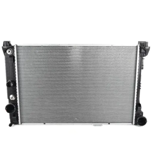 BMW E Class CLS X218 C218 W212 A207 C207 OE 2045003603 Car Accessories and Engine Oil Cooler Radiator