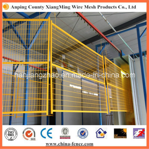 Wire Mesh Welding Together and PVC Painting Wire Mesh Fence