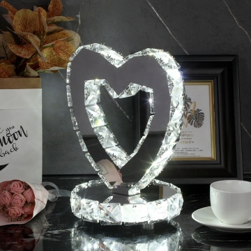 Lampada da tavolo a cuore cromato moderno con cristallo
