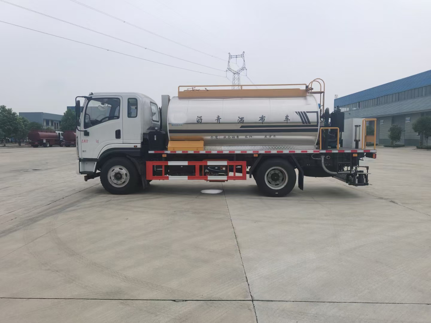 Shacman 12CBM Road maintance Asphalt Distributor Truck