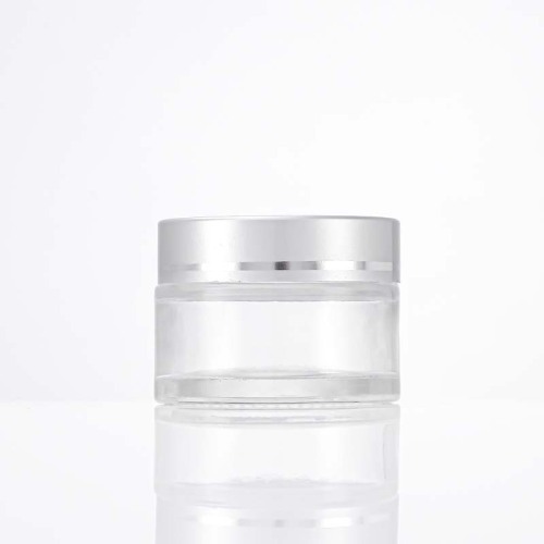 Cosméticos são engarrafados separadamente