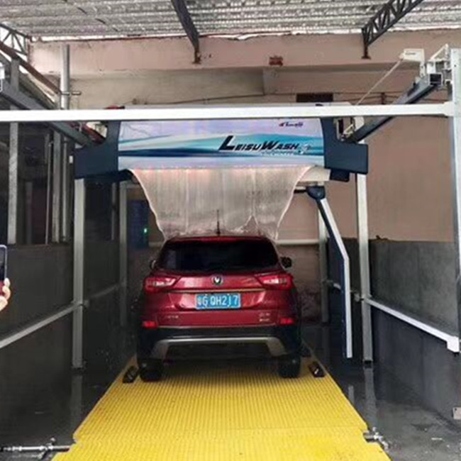 Leisuwash touchless robo car wash equipment