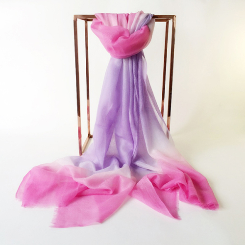 Lightweight 200s Wool Scarf in Degrade Color from Fuchsia to Lilac