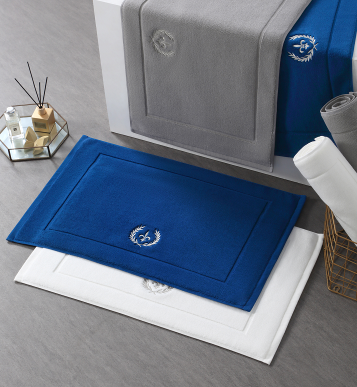 Hotel Bath Mat Embroidered Lab1