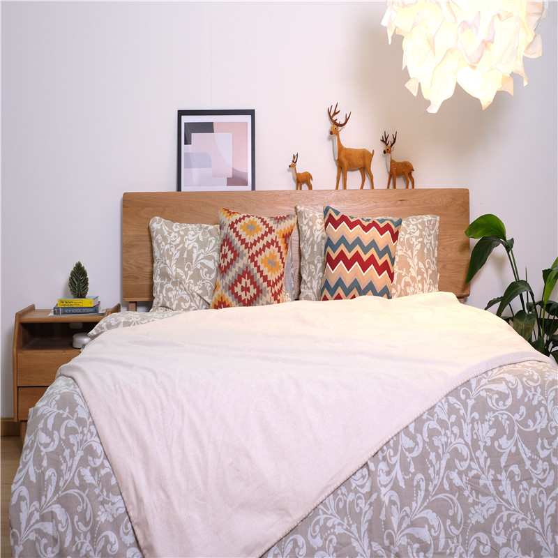 Short Plush Air Conditioning Blankets