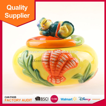 Decoration crocodile and shell round shape ceramic ashtray for sale