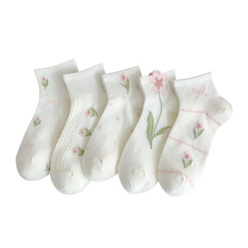 Sifot Wholesale: Japanese Style Women's Socks - Spring Summer Collection, featuring Cute, Flower Patterns for a Small Fresh Look