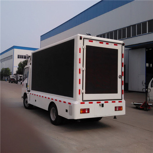 Dongfeng 4x2 Светодиодный экрановый грузовик