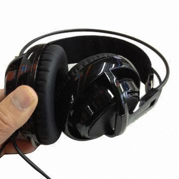 Professional gaming headsets with mic, V2 sound high quality volume adjustable