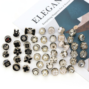 Hot Sale: Elegant Pearl Plastic Round Flower Resin Cover Buttons with Metal Centers for Coats and Shirts