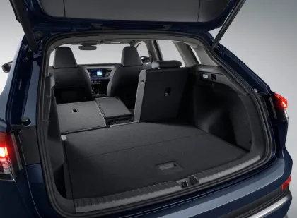 Overview of the Audi Q4 e-tron Electric Car: A Comprehensive Guide to New Energy Vehicles and EVs