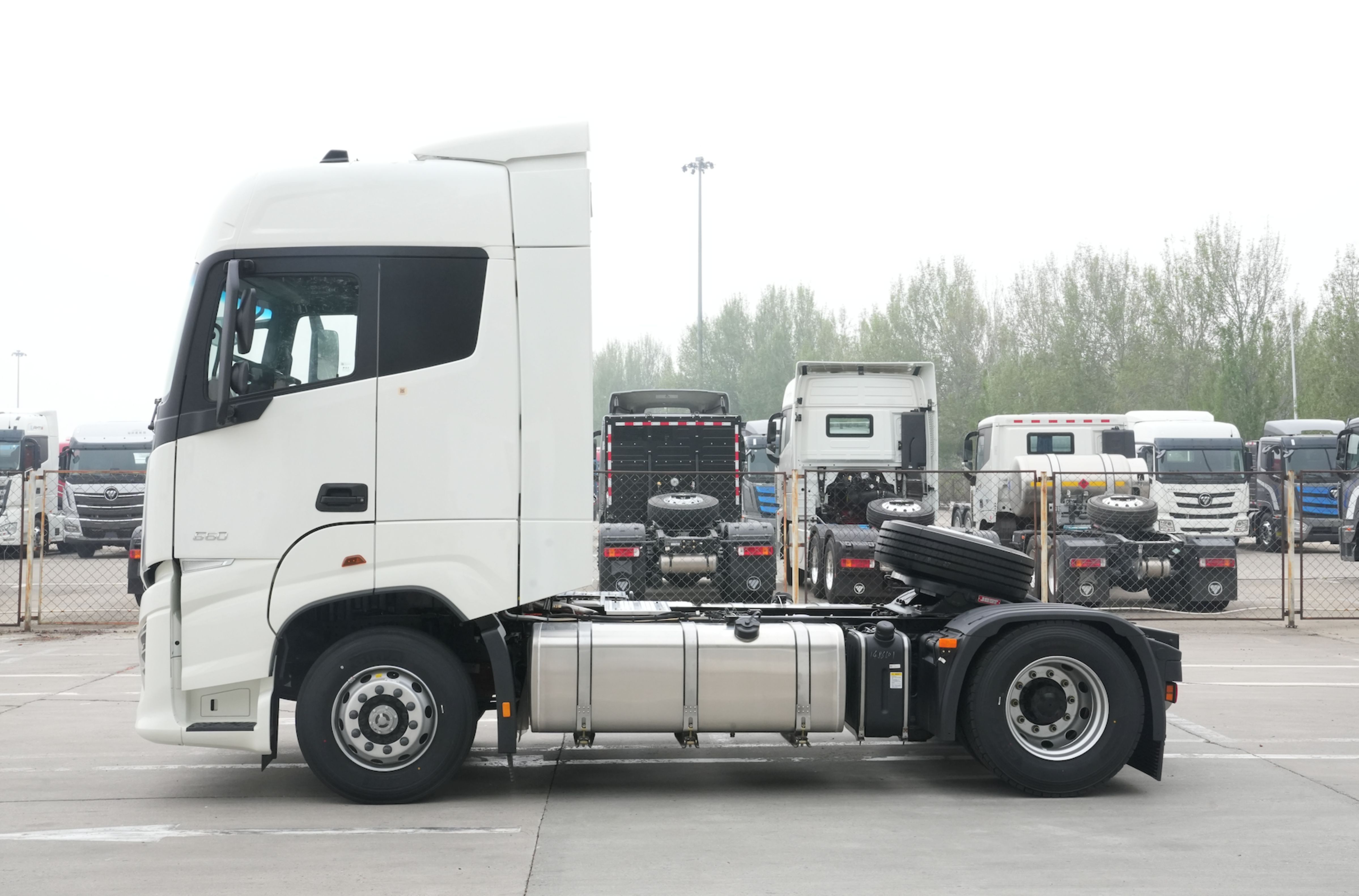 Durable Wrecker for Heavy Commercial Vehicles
