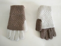 Stickade färgmatchande varma handskar