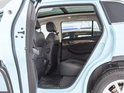 Skyworth HT 2023 Chinese New Brand Extended Range EV Electric Car for Sale