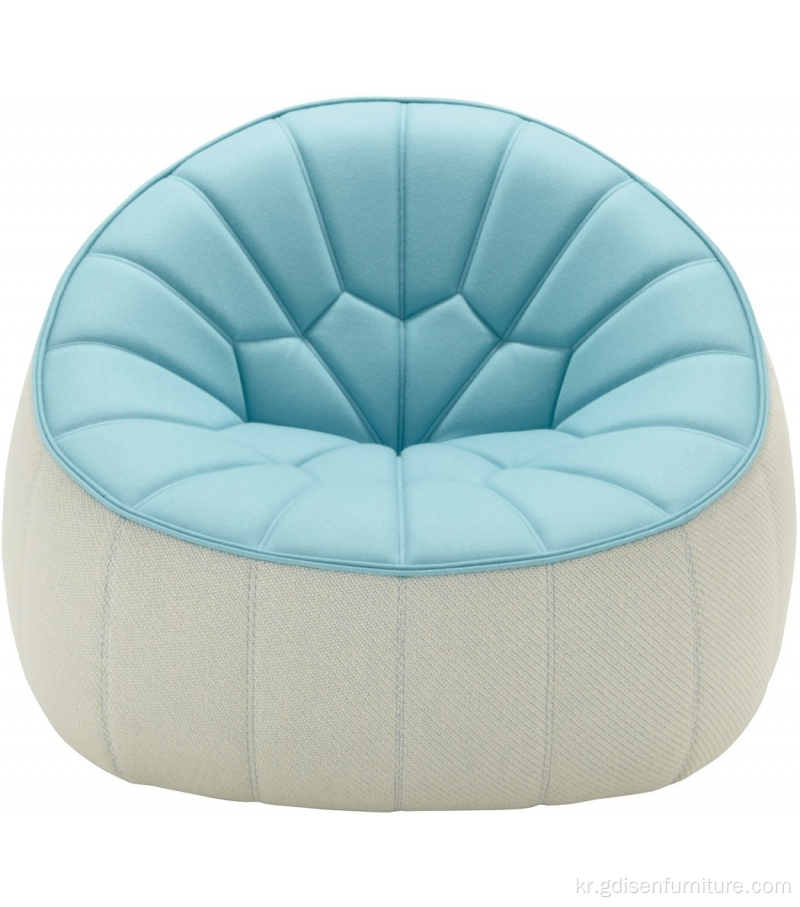 야외 사용을위한 Ligne Roset Ottoman 의자