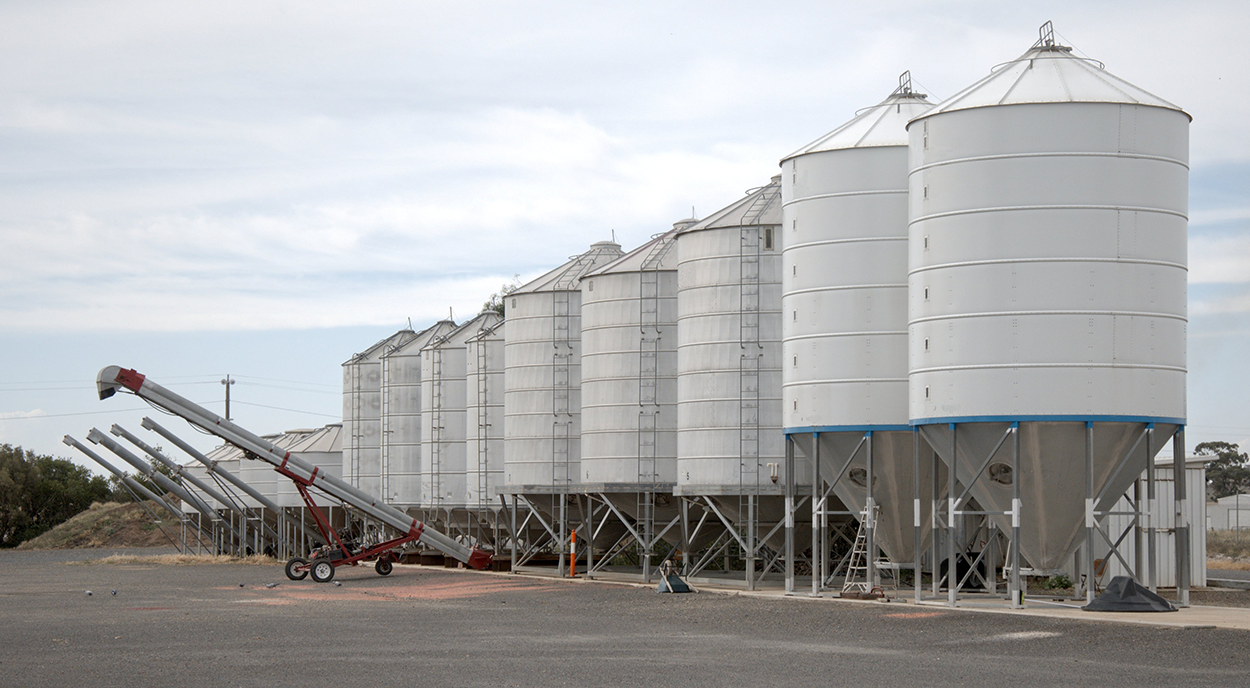 Application of Laser Distance Sensor in Silos