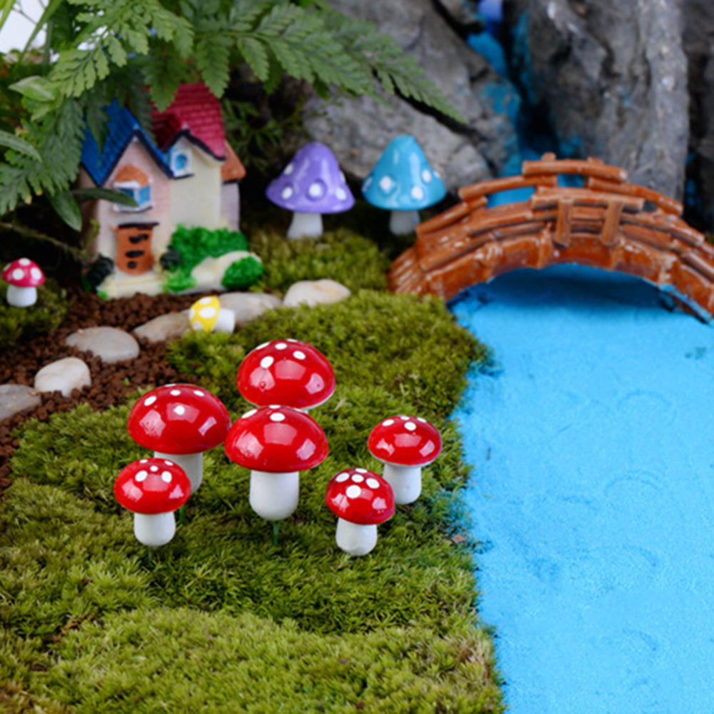 HOT 10pcs Mini Mushroom Terrarium Figurines Fairy Garden Miniatures Party Garden Ornament Resin Crafts Decorations