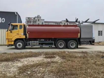 Howo dust pollution vehicles trucks with fog cannon