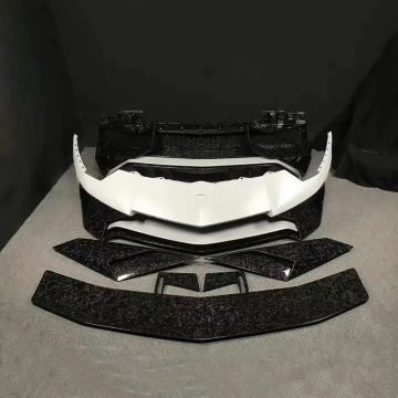 LP750 SV W połowie sfałszowany zestaw do ciała z włókna węglowego dla Lambo Aventador LP700 LP720 (2011-2015)