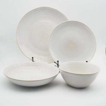 Conjunto de jantar de porcelana de estilo branco pintado à mão