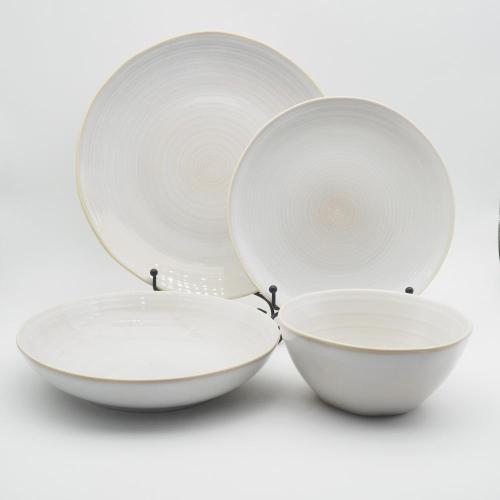 Набор фарфоровой посуды из белого стиля вручную