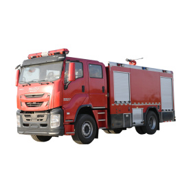 ISUZU GIGA 6000L water foam fire truck