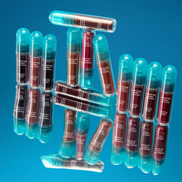 Private Label Vegan Makeup Vendors: Custom Hydrating Lip Gloss Sticks