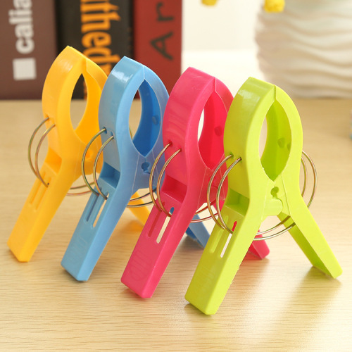 J390 New style plastic clips
