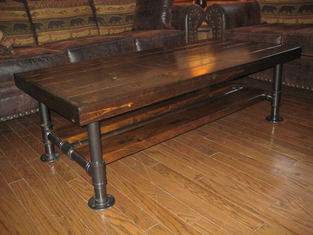 DIY vintage pallet end table with black pipe legs 3