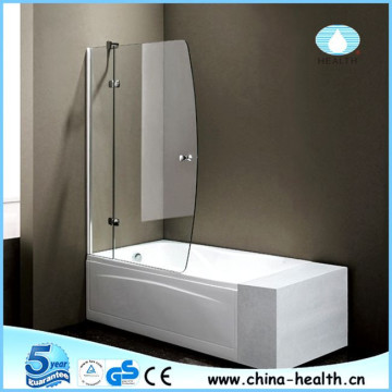 Folding bath shower screen