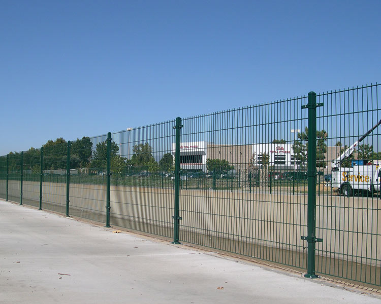 double wire fence (102)