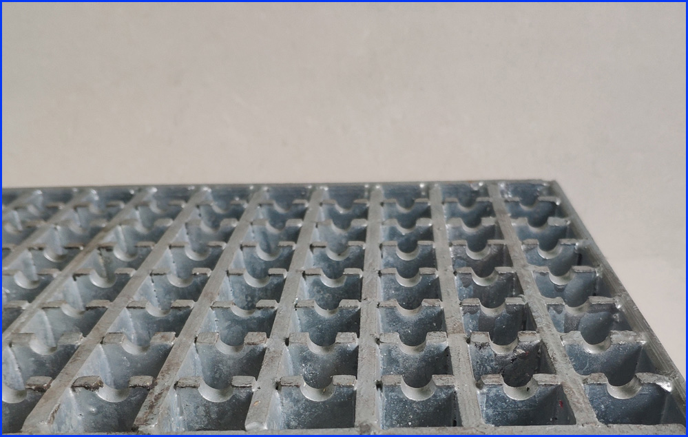 Non-Slip Safety Grating