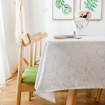 Polyester Damask Waterproof Table Cloths