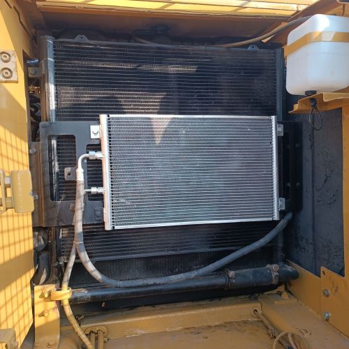 Excavadora manual 320 BL en buenas condiciones