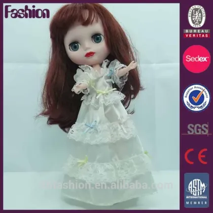 OEM fashion plastic doll, girls baby doll, kids toys doll