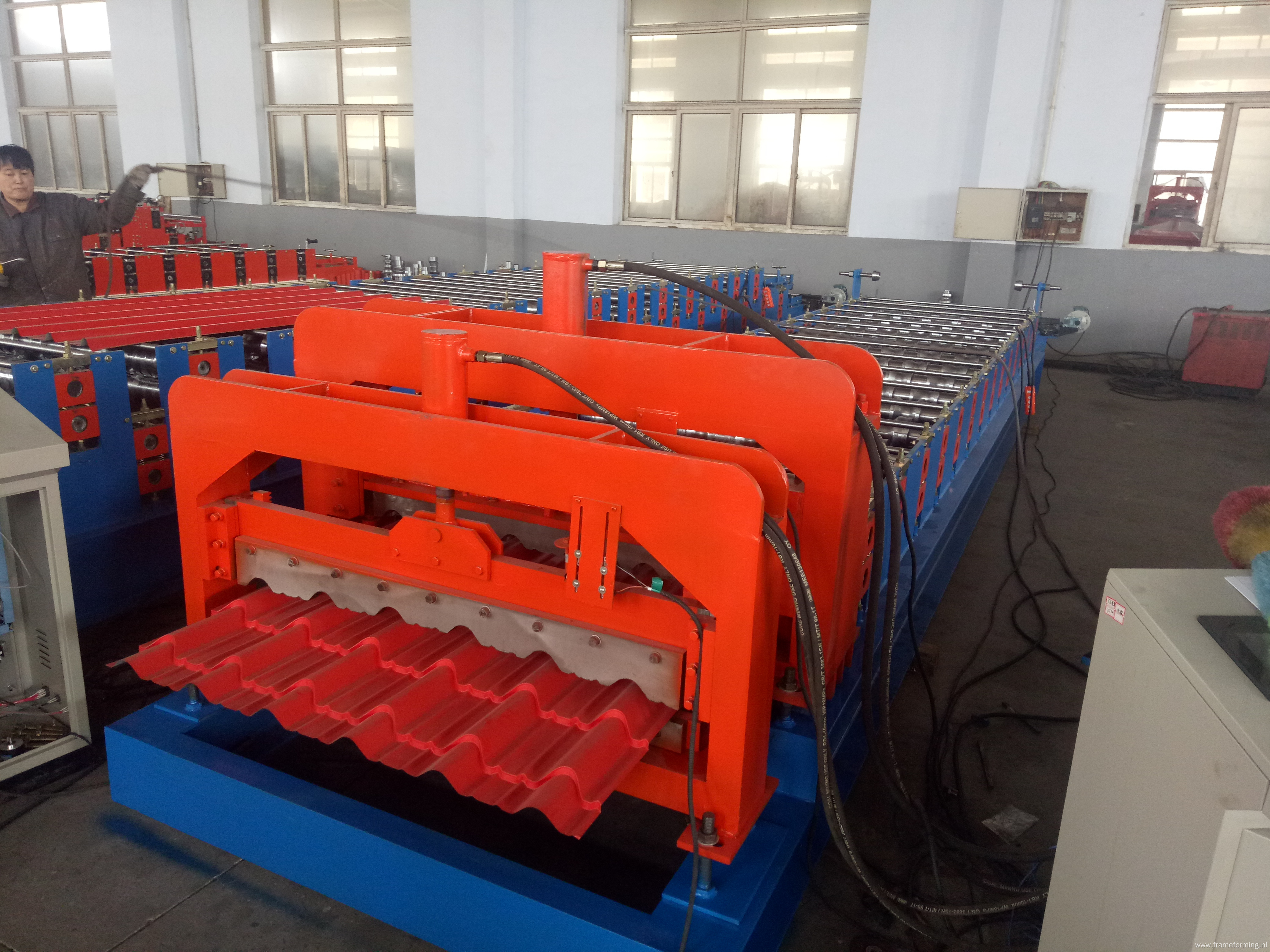 High quality PPGI step tile roll forming machine