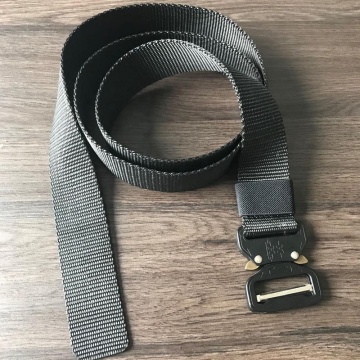 Cinturón de nylon táctico: equipo duradero para al aire libre