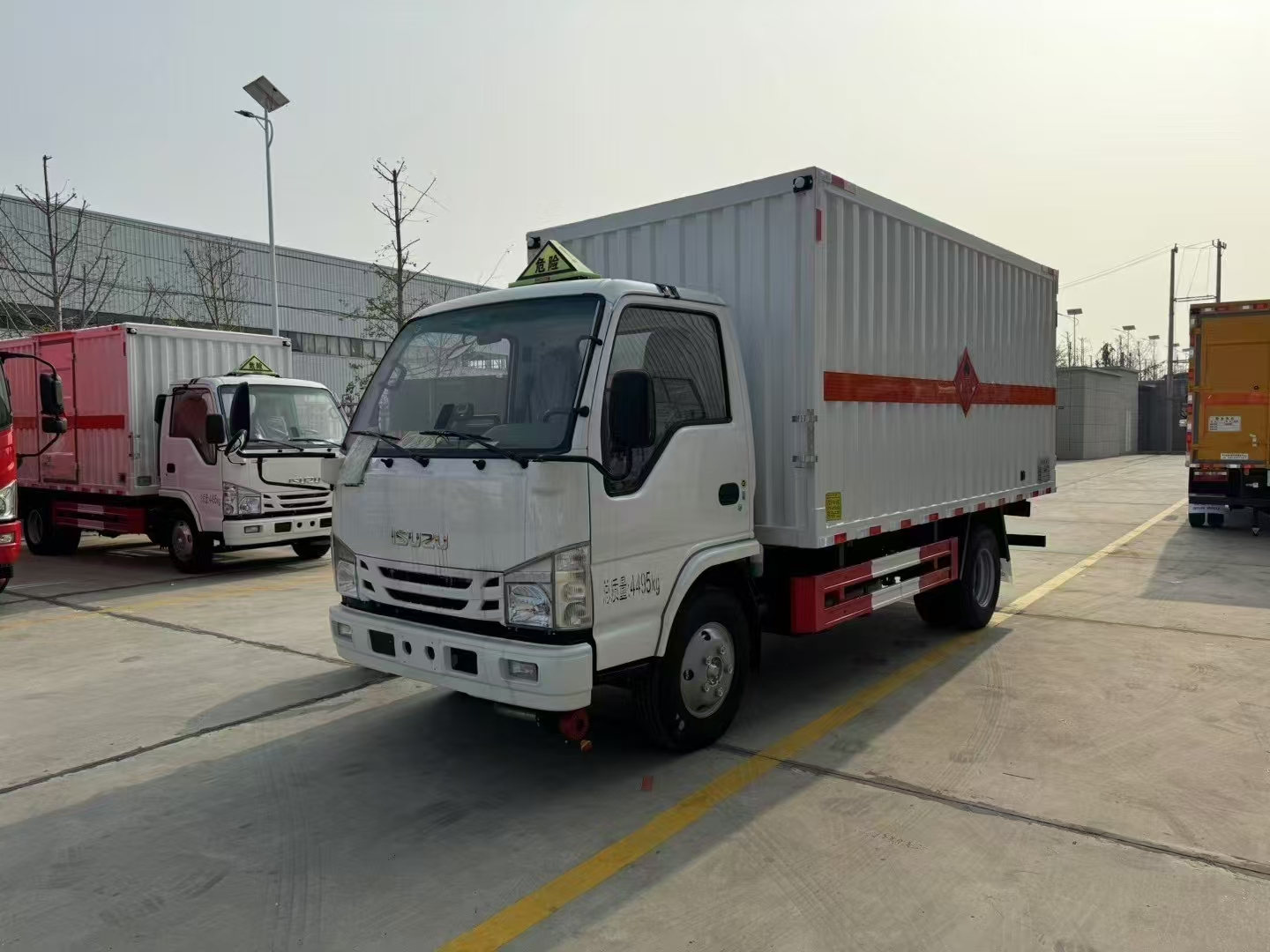 ISUZU Dangerous Goods Transport Cargo Truck