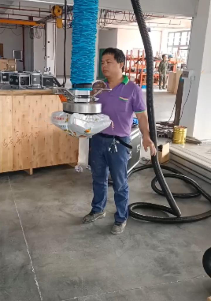 Cowest Machinery's ESL-ESM Vacuum Tube Lifter (1)