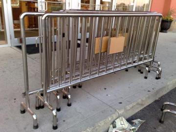 Customized metal crowd control barrier