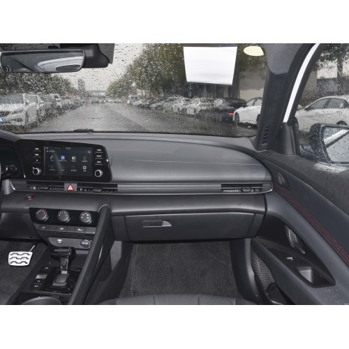 Mașini ieftine pe benzină pentru Hyundai Elantra 2023