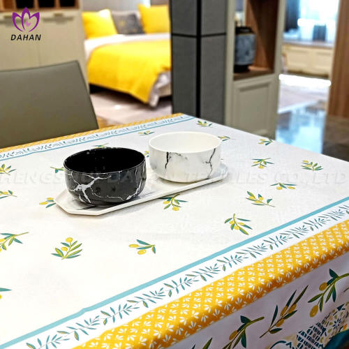 Table cloth Table runnet Placemat 100% Polyester printing table cloth Supplier