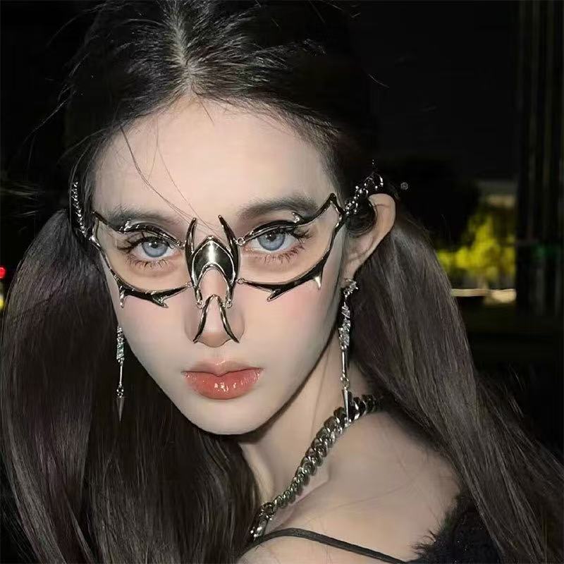 Gothic Metal Chain Nose Face Ornament