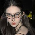 زیور صورت بینی با زنجیره فلزی گوتیک