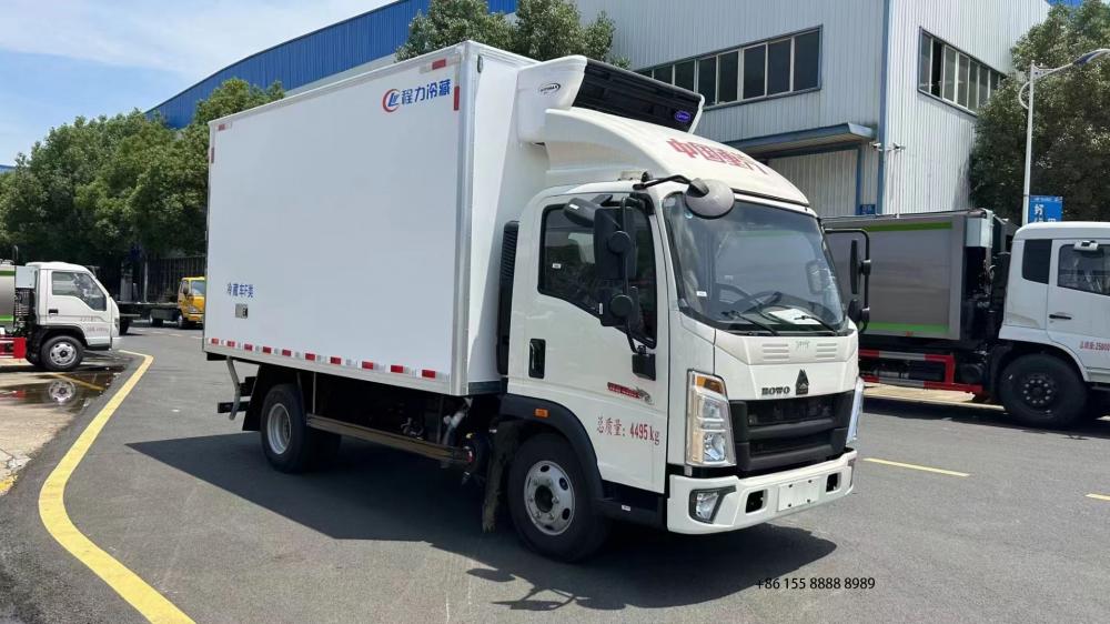 Sinotruk Howo Refrigerated Truck 1 Jpg