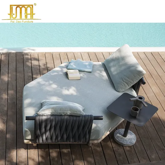 Luxurious Aluminum Frame Upholstered Outdoor Daybed